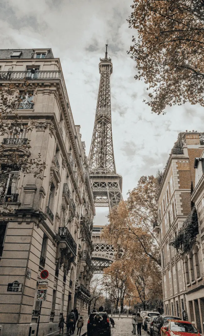 Vue de Paris, capitale incontournable pour le recrutement dans le secteur IT, avec son écosystème numérique de pointe et ses opportunités internationales